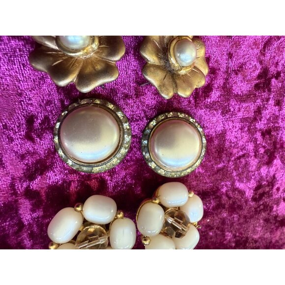 Set Of 3 Vintage Clip-On Earrings Faux Pearl & Gold Tone Floral Design Retro Jew - Picture 3 of 6